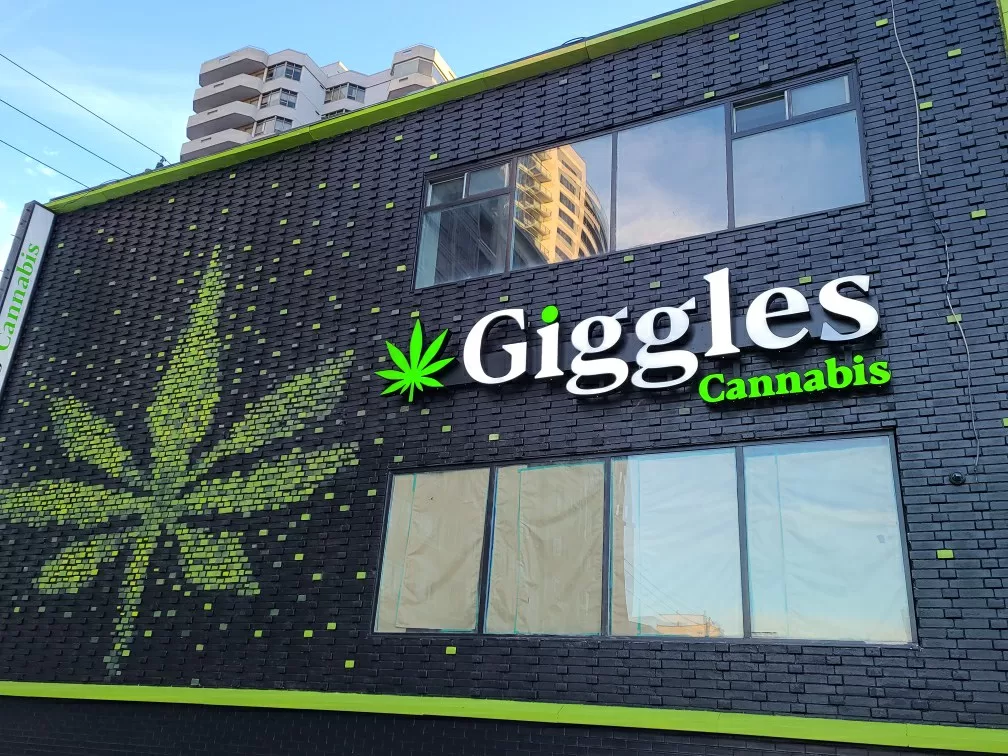 Dispensary near me in Hamilton: Get Your Favorites Delivered with Giggles Cannabis!